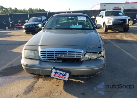 2001 Ford Crown Victoria z USA, uszkodzony, nr VIN 2FAFP73W81X105683